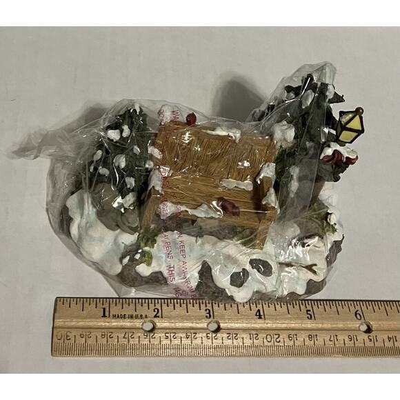 Department 56 Mill Creek Park Bench 52654 Trees Lamppost Cardinals Boxed - Picture 8 of 9